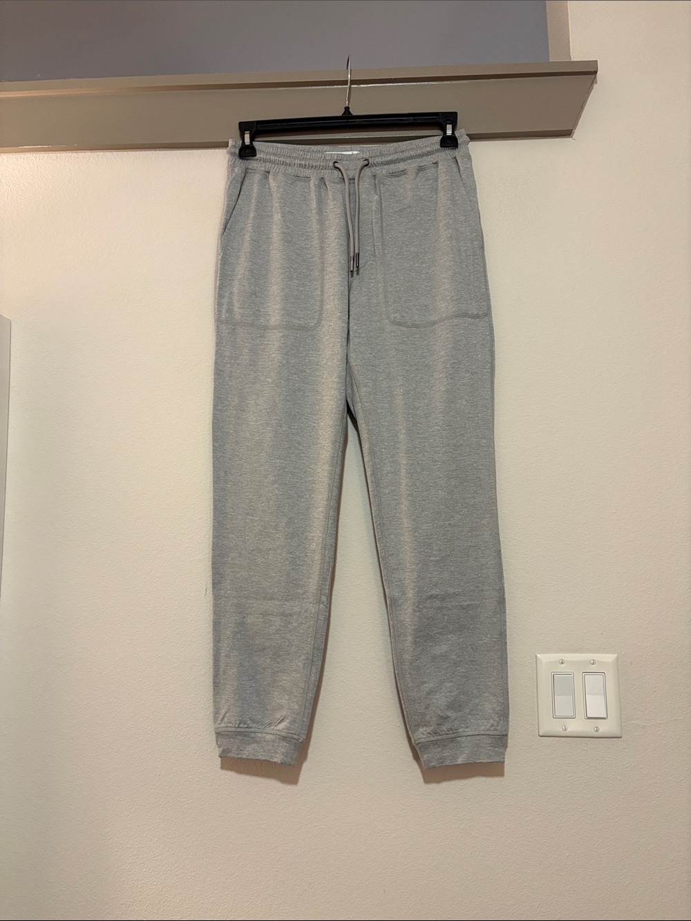 Criquet Men’s Gray Sweatpants SZ S NWT